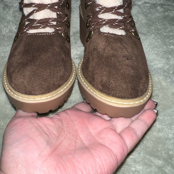 NIB CORKYS ” Squad “Chocolate Shearling Ankle Boots/ Booties - Picture 5 of 13